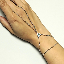 Gümüş Renkli Zirkon Taş Detaylı Kalp Şahmeran