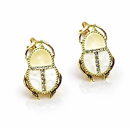 Zara Model Beyaz Sedefli Böcek Küpe